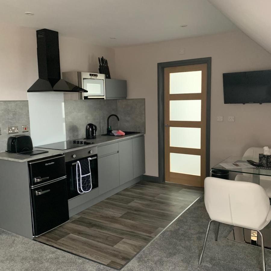 Sunset Studio Apartments Аберайрон Экстерьер фото